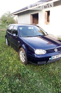 Хэтчбек Volkswagen Golf 2002 в Яворове