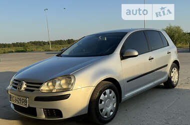 Хэтчбек Volkswagen Golf 2004 в Червонограде