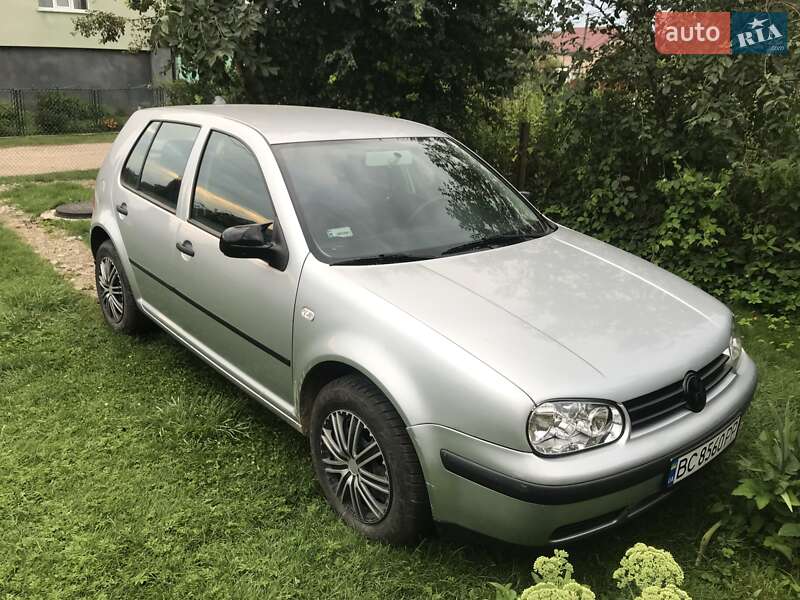 Volkswagen Golf 2001