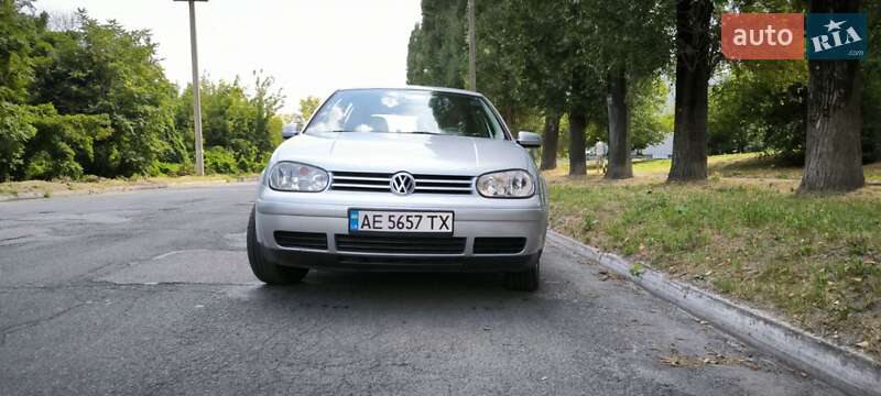 Volkswagen Golf 2000