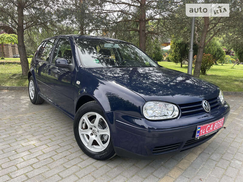 Хэтчбек Volkswagen Golf 2003 в Дрогобыче