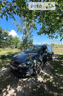 Універсал Volkswagen Golf 2016 в Дніпрі