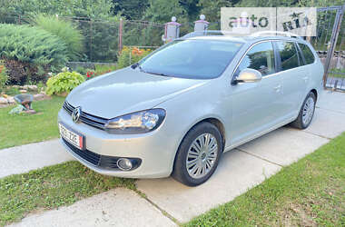 Универсал Volkswagen Golf 2009 в Сваляве