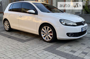 Хэтчбек Volkswagen Golf 2012 в Иршаве