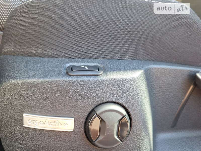 Хетчбек Volkswagen Golf 2019 в Сваляві