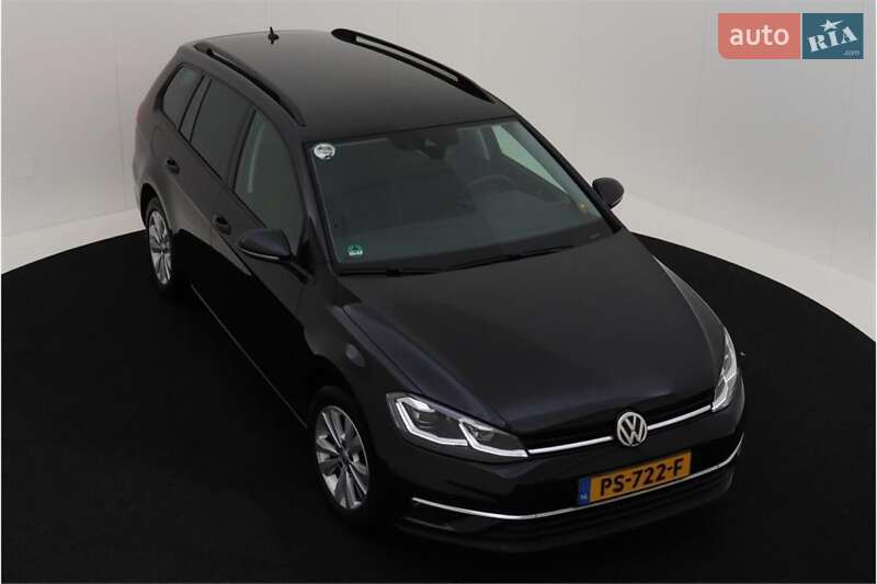Универсал Volkswagen Golf 2017 в Киеве