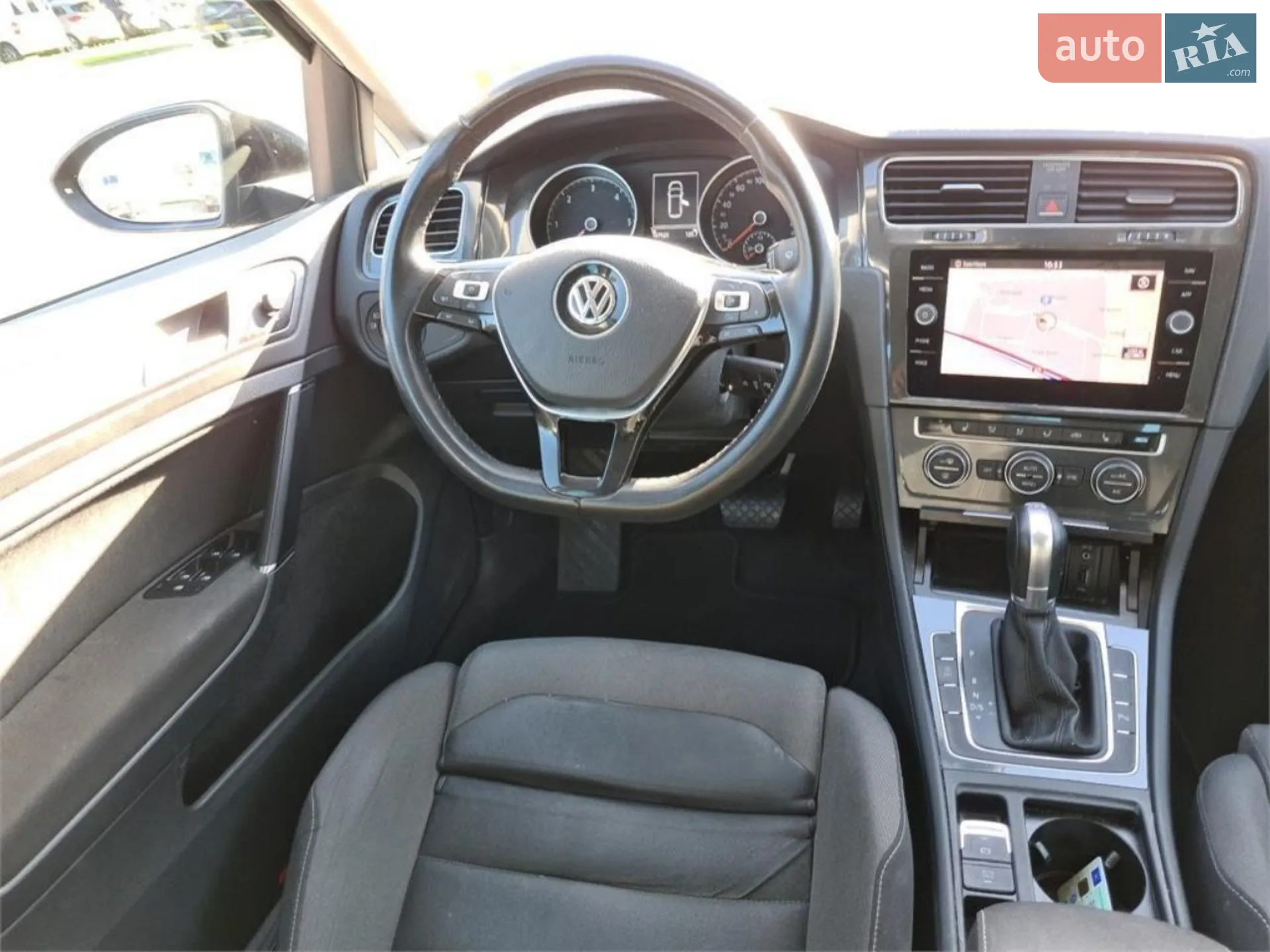 Volkswagen Golf 2017 VIN WVWZZZAUZHP750875 фото оголошення 44 з 50