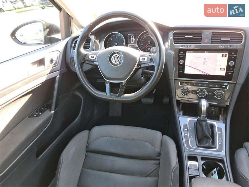 Универсал Volkswagen Golf 2017 в Киеве