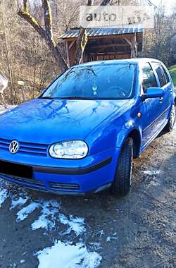 Хэтчбек Volkswagen Golf 1998 в Верхнем Водяном