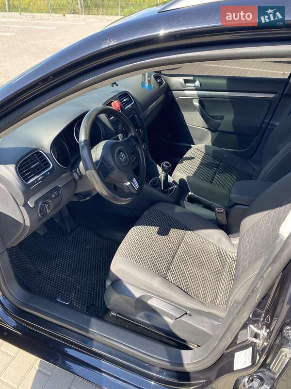 Универсал Volkswagen Golf 2010 в Бережанах