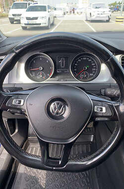 Универсал Volkswagen Golf 2015 в 