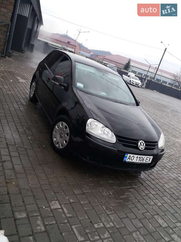 Хетчбек Volkswagen Golf 2008 в Мукачевому