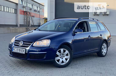 Универсал Volkswagen Golf 2008 в Нововолынске