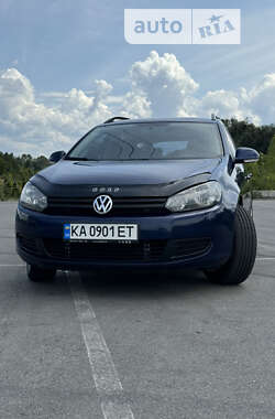 Универсал Volkswagen Golf 2010 в Ирпене