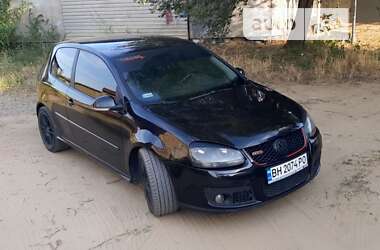 Хэтчбек Volkswagen Golf 2005 в Белгороде-Днестровском