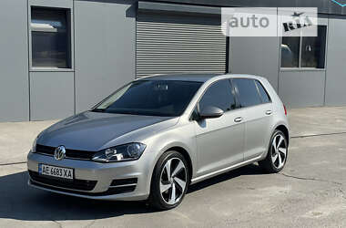 Хэтчбек Volkswagen Golf 2014 в Днепре