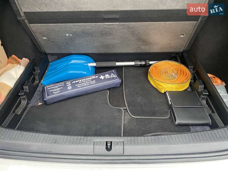 Універсал Volkswagen Golf 2018 в Рівному