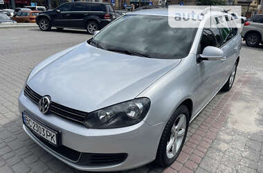 Универсал Volkswagen Golf 2010 в Львове