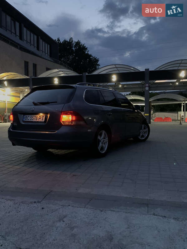 Универсал Volkswagen Golf 2009 в Львове