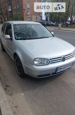 Хэтчбек Volkswagen Golf 2003 в Сумах