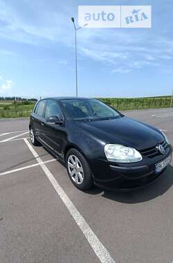 Хетчбек Volkswagen Golf 2005 в Рівному