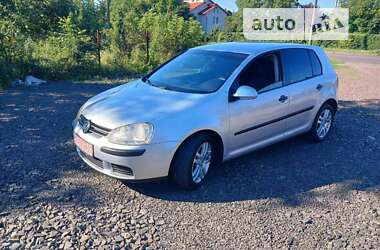 Хетчбек Volkswagen Golf 2005 в Луцьку