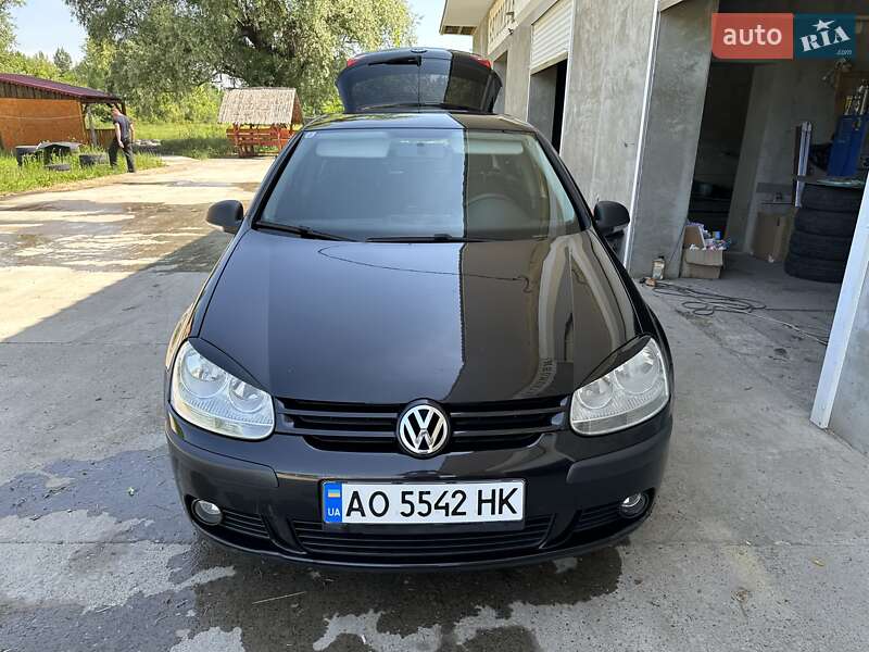 Хэтчбек Volkswagen Golf 2006 в Берегово