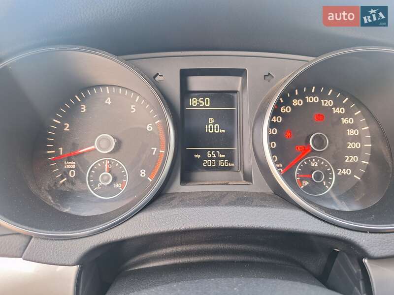 Хетчбек Volkswagen Golf 2009 в Тульчині