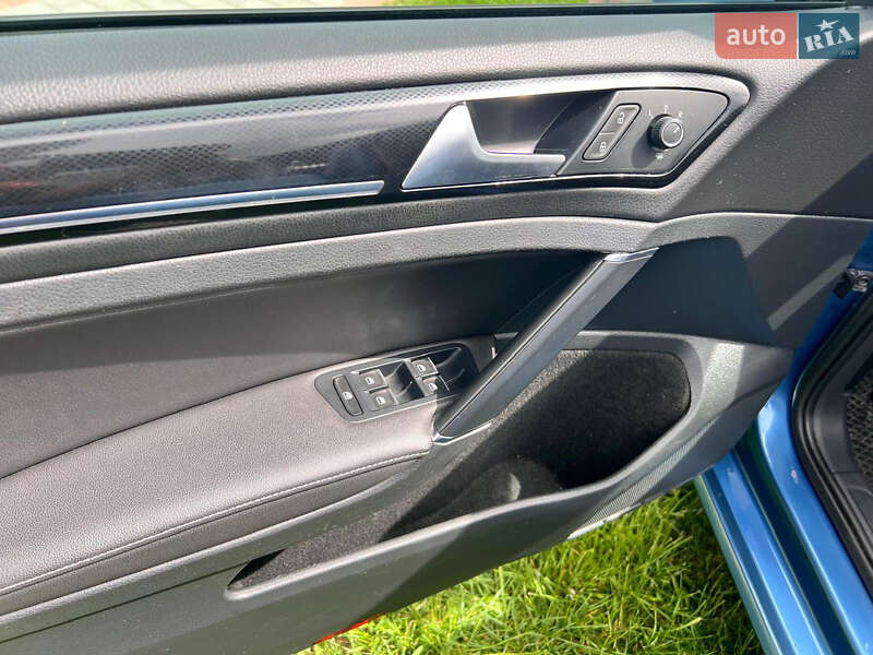 Хетчбек Volkswagen Golf 2013 в Луцьку