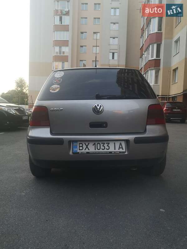 Хетчбек Volkswagen Golf 2002 в Хмельницькому