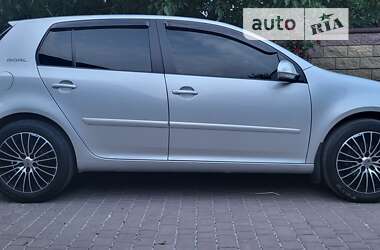 Хетчбек Volkswagen Golf 2006 в Луцьку