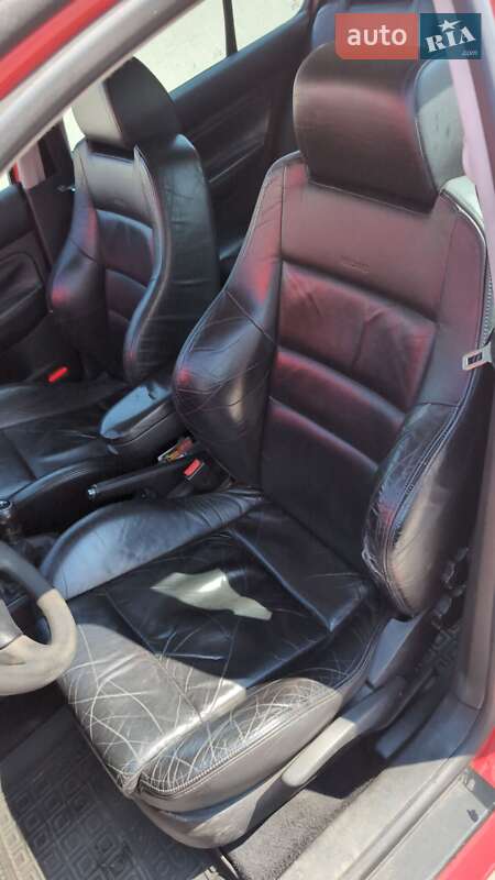 Хэтчбек Volkswagen Golf 1998 в Львове