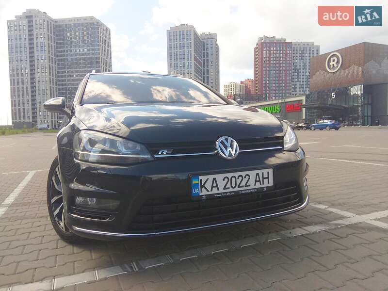 Універсал Volkswagen Golf 2016 в Києві