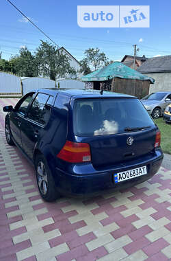 Хетчбек Volkswagen Golf 2001 в Тересві