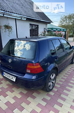 Хетчбек Volkswagen Golf 2001 в Тересві