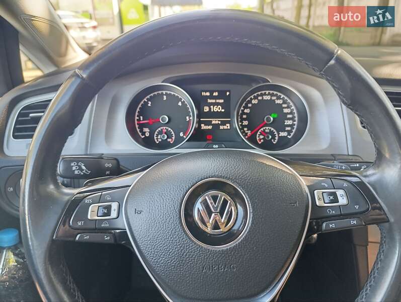 Універсал Volkswagen Golf 2015 в Львові