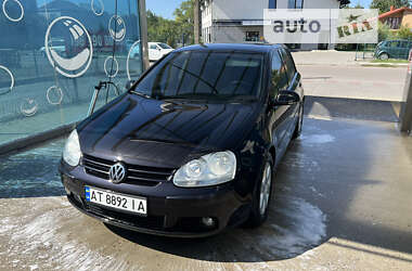 Хэтчбек Volkswagen Golf 2005 в Ивано-Франковске