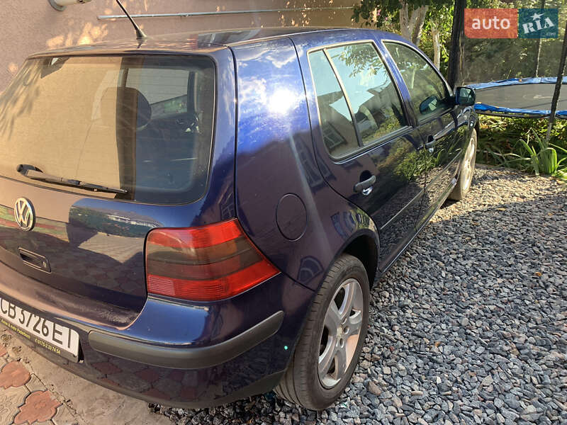 Хэтчбек Volkswagen Golf 2001 в Нежине