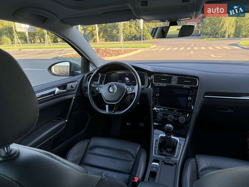 Універсал Volkswagen Golf 2017 в Умані