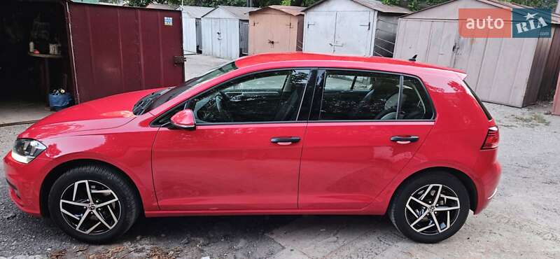 Хетчбек Volkswagen Golf 2018 в Кривому Розі