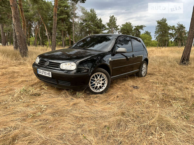 Хэтчбек Volkswagen Golf 1998 в Кропивницком