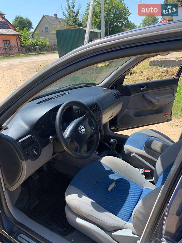 Хэтчбек Volkswagen Golf 2000 в Банилове-Подгорном