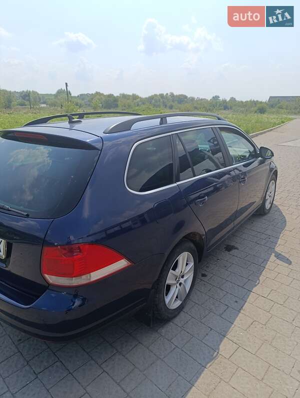 Універсал Volkswagen Golf 2008 в Івано-Франківську