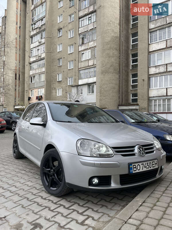 Volkswagen Golf 2005