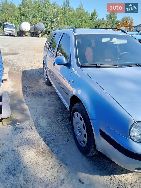 Універсал Volkswagen Golf 2006 в Івано-Франківську