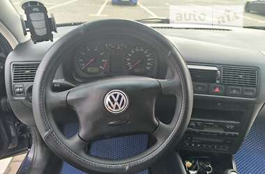 Хэтчбек Volkswagen Golf 2001 в Калуше