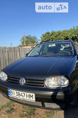 Універсал Volkswagen Golf 2001 в Полтаві