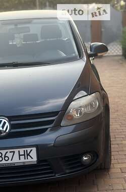 Хэтчбек Volkswagen Golf 2006 в Виноградове