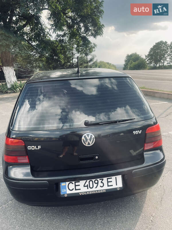 Хэтчбек Volkswagen Golf 2000 в Черновцах