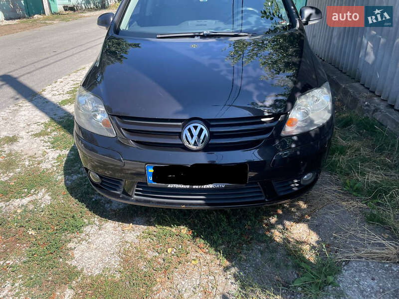 Хетчбек Volkswagen Golf 2008 в Харкові